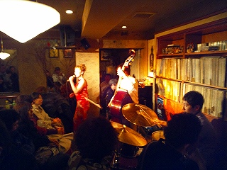 徳島JAZZストリート　Vol.54　（徳島SWINGにて）_f0000652_044566.jpg