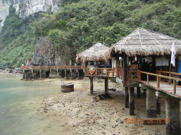 ’15,2,26(木)ベトナム旅行7日目ハロン湾クルーズ鍾乳洞巡り!_f0060461_8263246.jpg