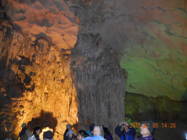 ’15,2,26(木)ベトナム旅行7日目ハロン湾クルーズ鍾乳洞巡り!_f0060461_854978.jpg