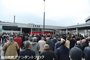 新黒部駅の誕生から、1年がたちました_a0243562_15235726.jpg
