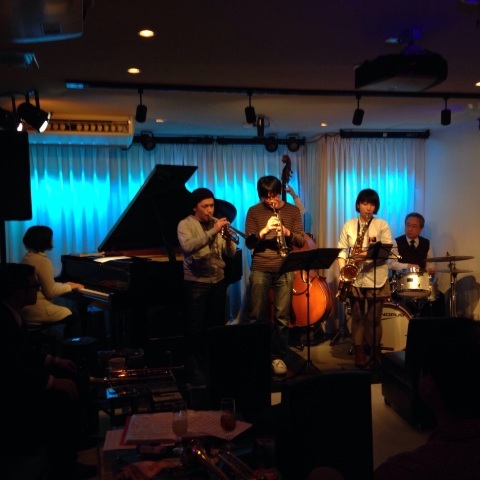 ジャズライブ カミン 広島 本日金曜日のライブ_b0115606_10322109.jpg