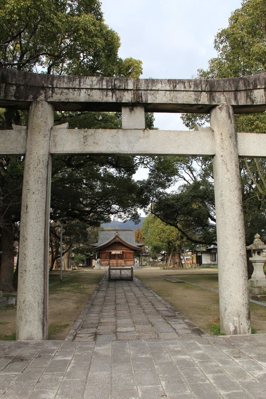 春日神社、榎社、王城神社、太宰府天満宮、竃門神社を参拝_c0011649_5504749.jpg