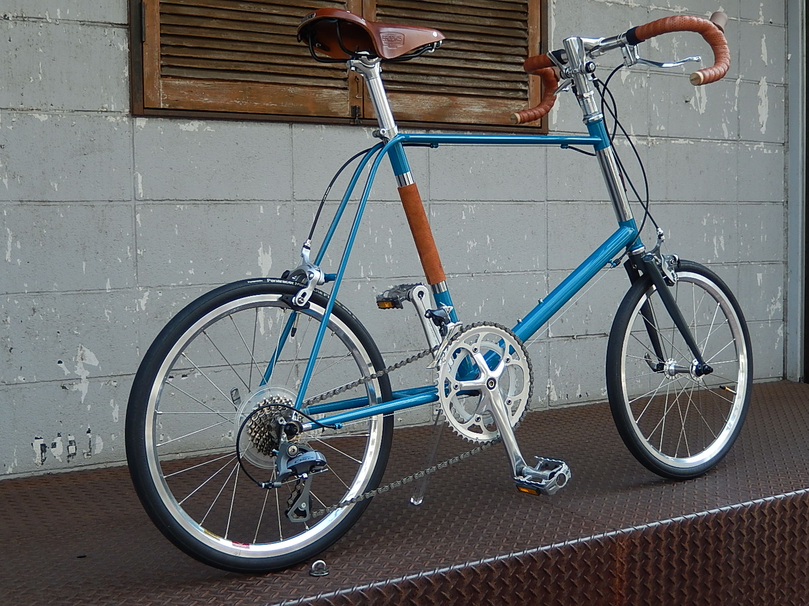 2月28日 渋谷 原宿 の自転車屋 FLAME bike前です_e0188759_1212420.jpg