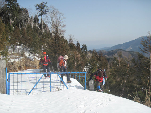 2015.2.28　烏帽子山1670ｍ（北尾根～北東尾根周回）_c0219866_1043638.jpg