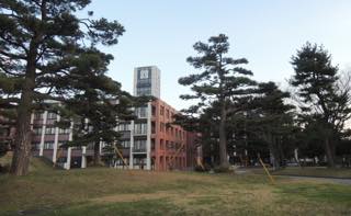 鳥取大学のキャンパス内で.....昨日だったら..._b0194185_23132524.jpg