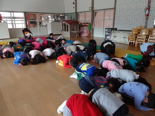 ひなまつり集会をしました_d0166047_1251545.jpg