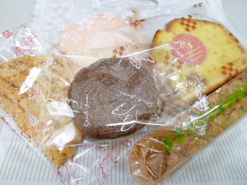 【お菓子の家サンタムール】春の焼き菓子いろいろ_c0152767_21554922.jpg
