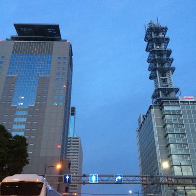 タックブラウス。_a0164280_21341560.jpg