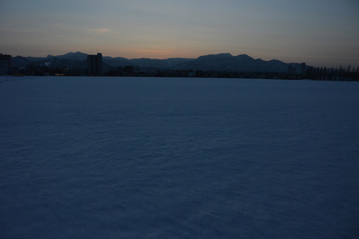 2015年2月　『北海道大学、冬の夕景』　February 2015 \"Hokkaido University at Dusk\"_c0219616_995120.jpg