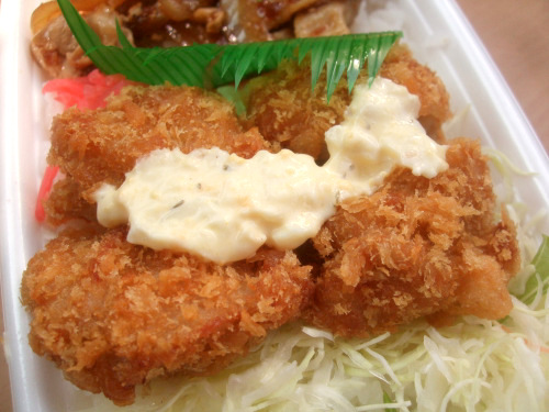 【3/6～】ほっともっと　とりかつタル＆しょうが焼コンビ弁当　460円【食べた】_d0188613_222049.jpg