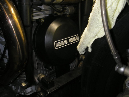 MOTO GUZZIのバルブクリアランスA_e0218639_1072936.jpg