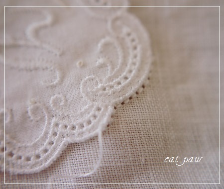 1800年代 キャリックマクロスレース精緻なカットワーク&ニードル刺繍