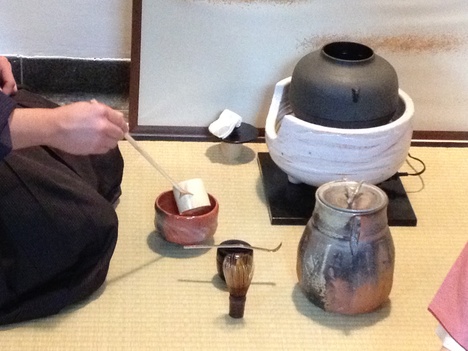 大学茶道部講習会 / University Tea Ceremony Club lesson_b0238592_1185639.jpg