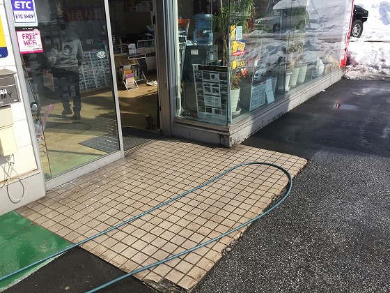 社長ブログ ランクル200ディーゼル アルパインビックX10型加工取付_b0127002_19262022.jpg