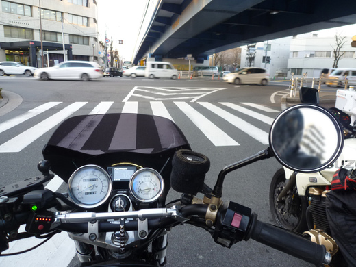 バイク通勤 信号待ちでの出来事 ネコトバイク2 日本独走