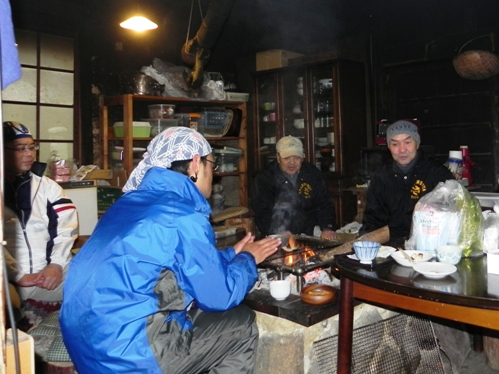 春雨?の坂本屋 千客万来_f0213825_13493028.jpg