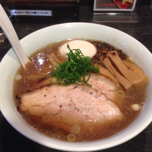 絶品 醤油ラーメン 鵠沼編 シューケアマイスター靴磨き工房 三越日本橋本店 絶品 醤油ラーメン 鵠沼編 シューケアマイスター靴磨き工房 三越日本橋本店
