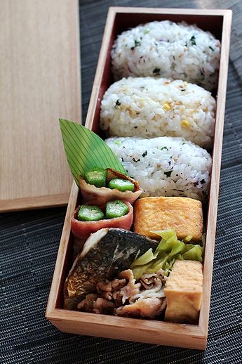 お弁当まとめて。_b0111376_433896.jpg