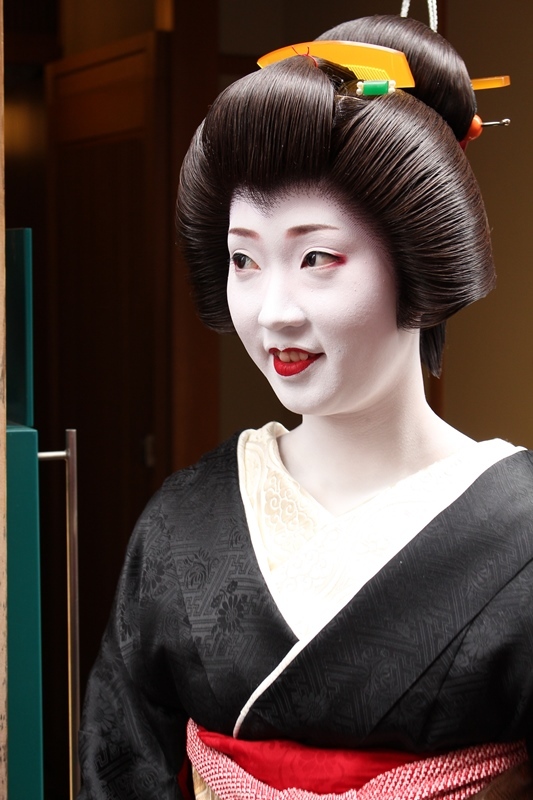 希少 舞妓の髪型 : 京・先斗町 初版 舞妓の髪型 京・先斗町 石原哲男 初版 - メルカリ