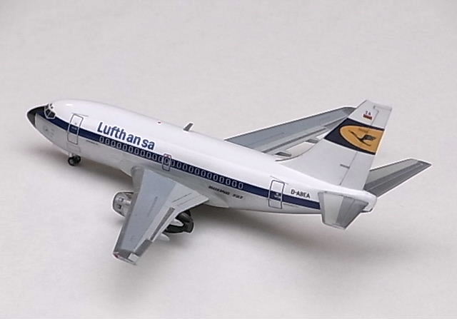 ボーイング737ー100 （ハセガワ1：200 改造） : こつこつ旅客機。