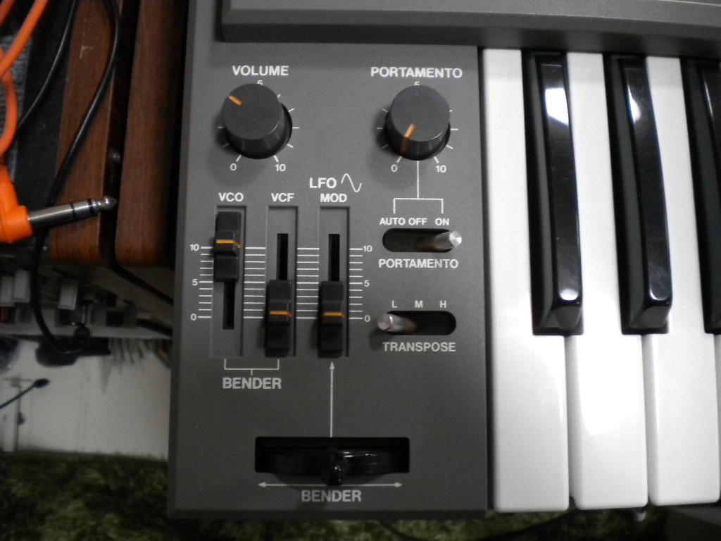Roland SH-101懐古記 : 風流音色まねゑもん Roland SH-101懐古記 : 風流音色まねゑもん