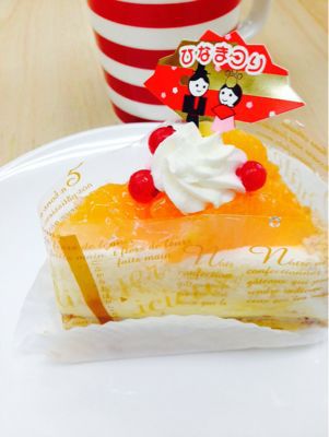 片付いた教室とケーキたち_e0179363_1340372.jpg