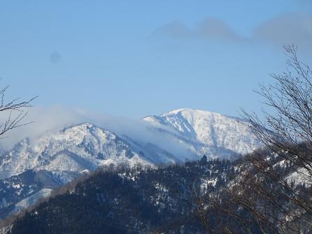 狗背谷982.9ｍ　　九頭竜湖を眺めながら_f0302771_1511567.jpg