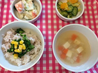 3月9日の給食。お誕生日献立でした♪_c0293682_184508.jpg
