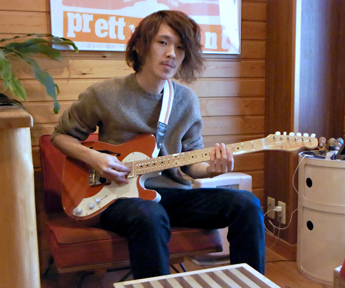 「fhánaのyuxuki wagaさん」と「Hollow T-Line Custom」_e0053731_17372128.jpg