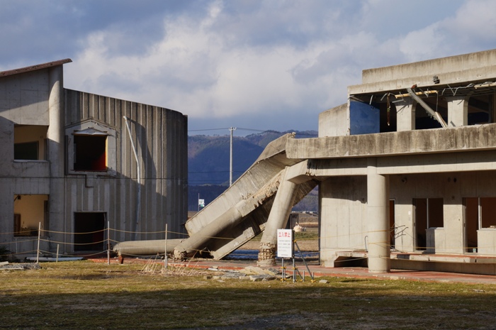 コバルトライン経由、大川小学校。_c0022340_22584826.jpg