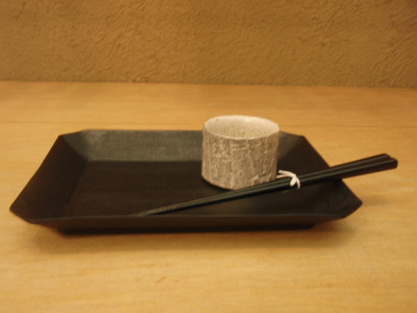 越智伸明陶展 明日からです_b0132442_17344633.jpg