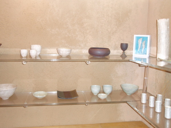 越智伸明陶展 明日からです_b0132442_17351017.jpg