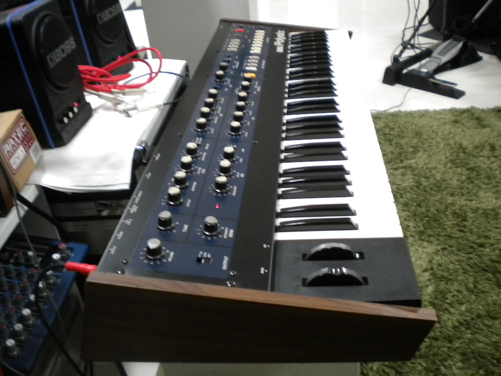 KORG Polysix試奏記 : 風流音色まねゑもん KORG Polysix試奏記 : 風流音色まねゑもん