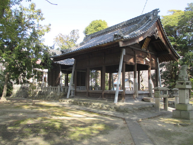 白山社（名古屋市中川区川前町）_c0182455_00551233.jpg