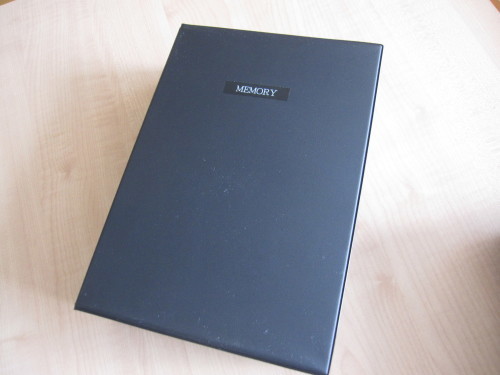 ブック型収納ケースにマグネットを Mon O Tone のブック型収納ボックス Little Hobby ブック型収納ケースにマグネットを Mon O Tone のブック型収納ボックス Little Hobby