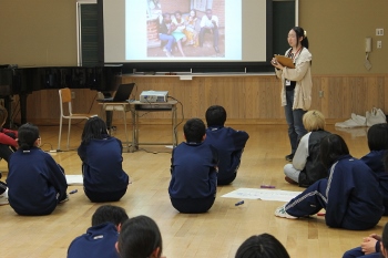 胎内市立中条中学校において3つのワークショップを行いました。_c0167632_16592835.jpg