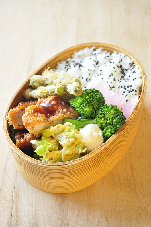 アスパラとチキンのカツ弁当_b0171098_819383.jpg