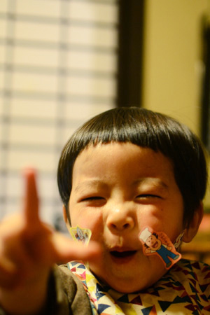 シール貼り。_d0227246_9555631.jpg