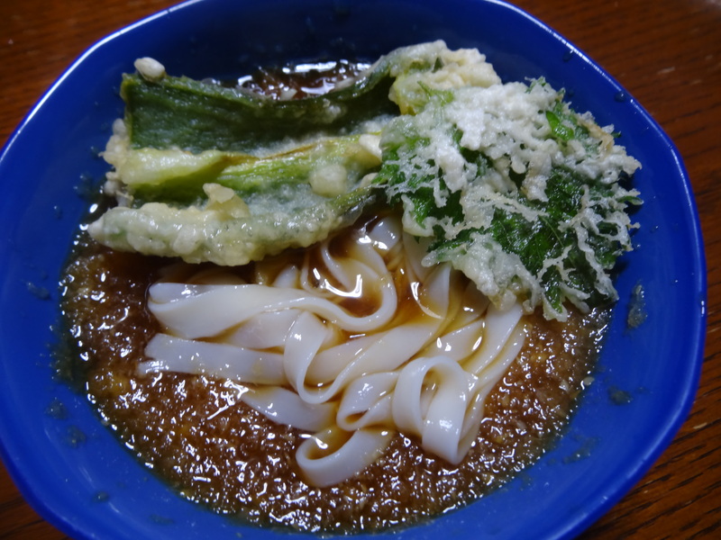 鶏唐揚げ、舞茸ご飯、オイルサーディン、牛焼き肉丼、天麩羅と饂飩、天とじ丼です。_c0225997_022262.jpg