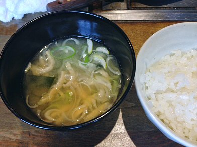 相模原駅：「ステーキ＆ハンバーグ　鉄板焼き　ぼちぼち」レトロな内装がいい感じ(〃∇〃)♪_c0014187_233355.jpg