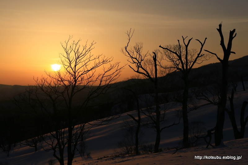 厳冬の北海道 道東の旅～⑤藻琴山の夕景_e0195587_22245035.jpg