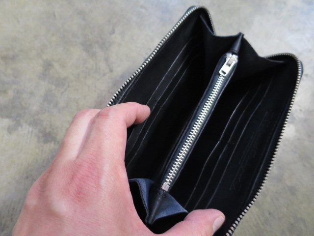 大人の春財布。。。SIMPLE STUDS LONG WALLET By HTC_d0152280_2393032.jpg