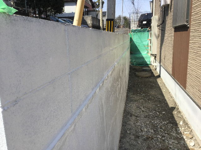 擁壁部分の塗装工事_f0031037_15432896.jpg