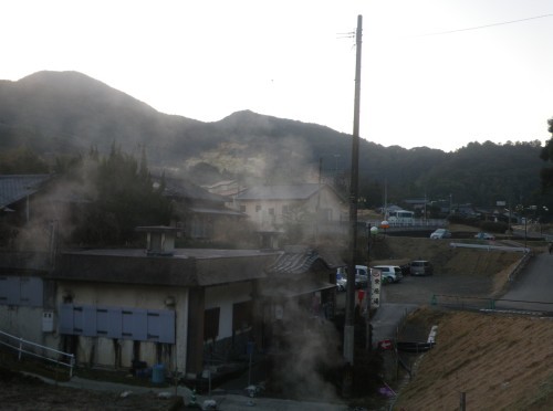 惜しまれつつ閉館 柴垣湯入口 しばがきゆいりぐち さつませんだいバスみち散歩