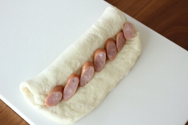 くるくるウインナーロールを作りましょう_f0224568_7312228.jpg