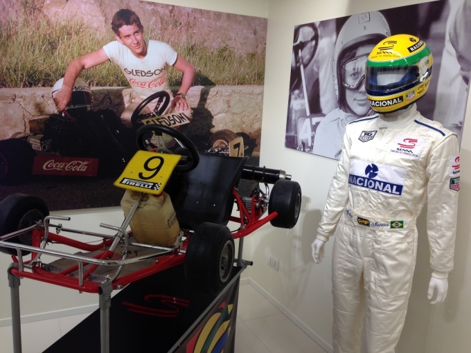 Ayrton Senna a Torino トリノのアイルトン セナ展_b0246303_02473642.jpg