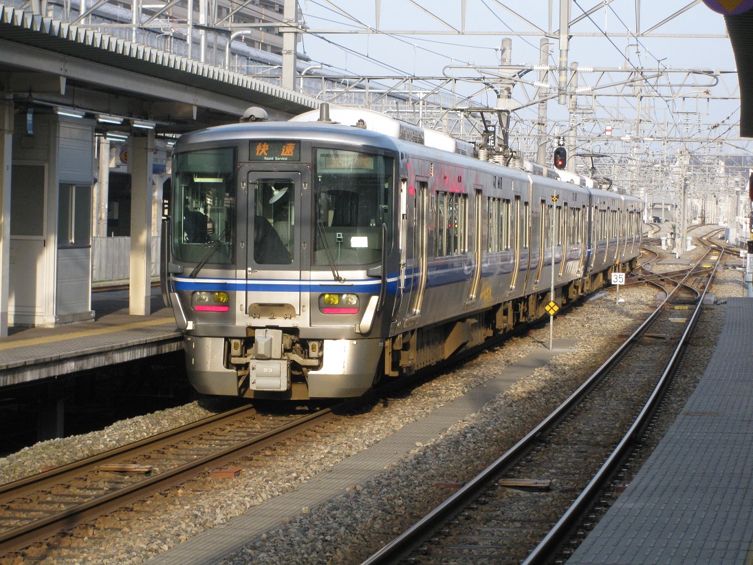 新たな日常のはじまり…　富山駅2015.3.16(本記)_f0281398_233637.jpg