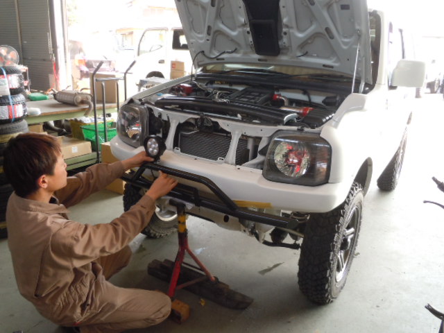JB23W ジムニー スチールバンパー&フォグランプ取付(*^ー^)/_c0213517_135425.jpg