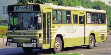 広島電鉄の西工58MC 3題_e0030537_1581845.jpg