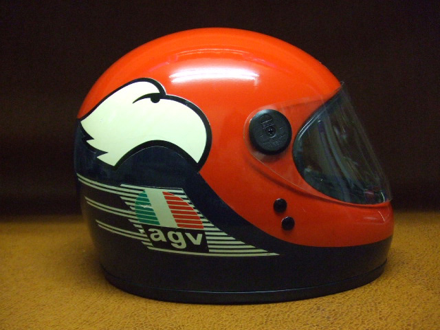 バイクヘルメットリペア 職人・ヘルメット内装張替え 専門店 AGV SpA